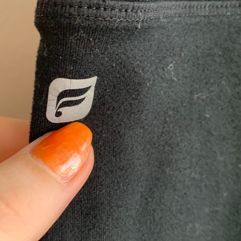 Fabletics Black Mesh Polly Capri - Picture 5 of 8